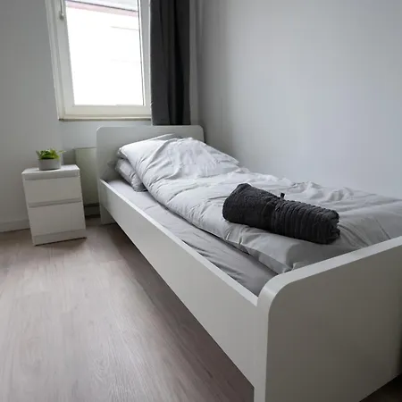 Mieterlux Frankfurt Casa de hóspedes Obertshausen